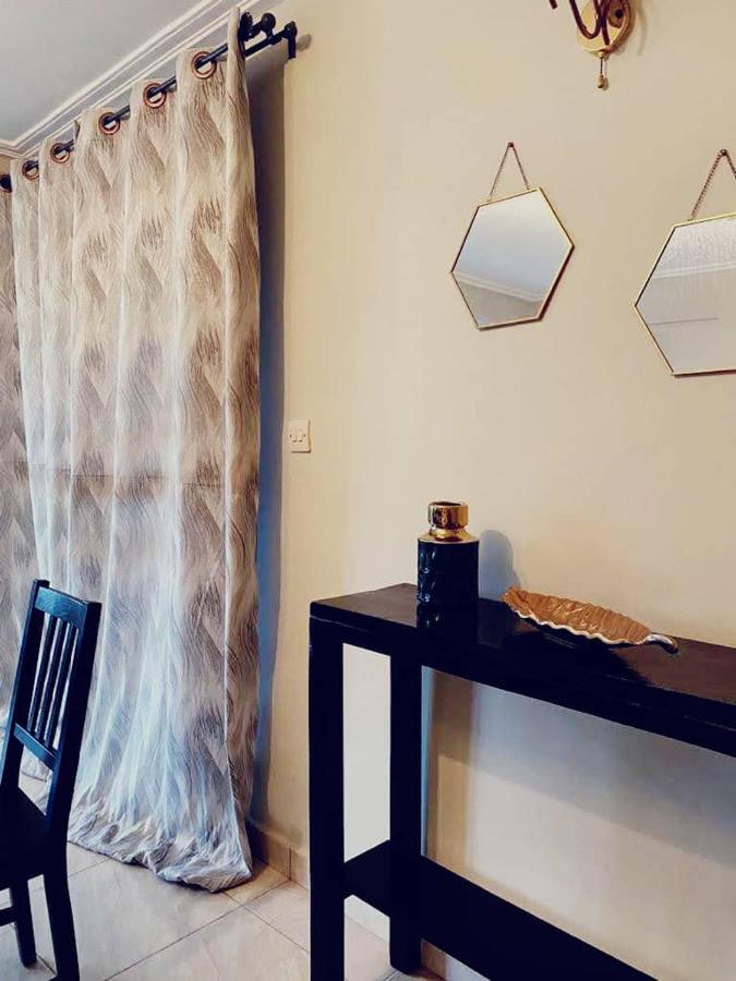 Stone House - Makepe, Douala Apart otel Dış mekan fotoğraf