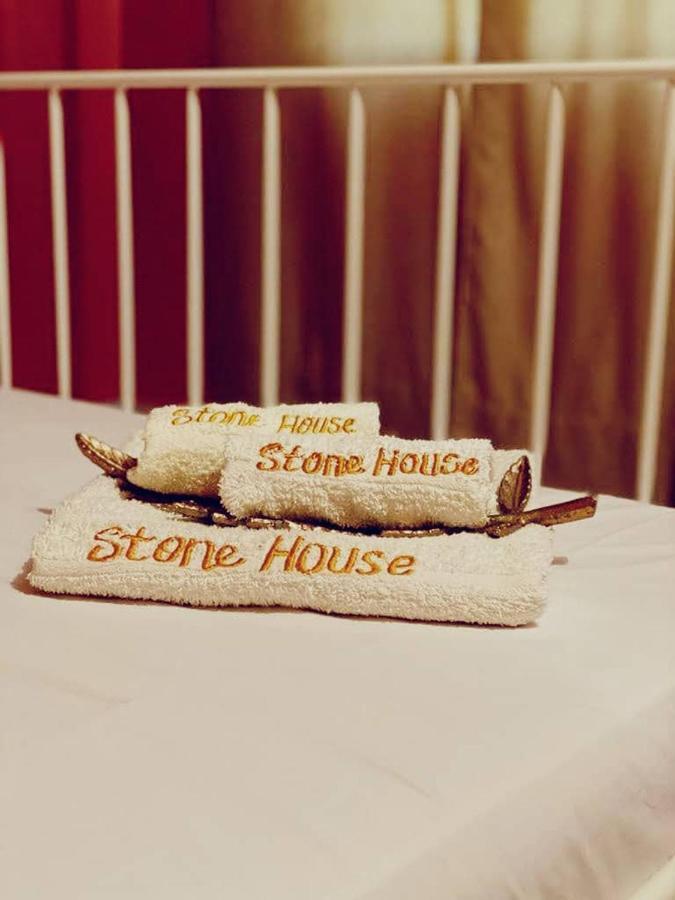 Stone House - Makepe, Douala Apart otel Dış mekan fotoğraf