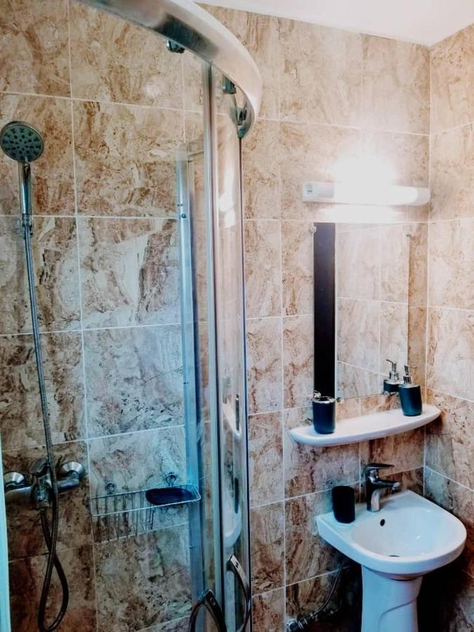 Stone House - Makepe, Douala Apart otel Dış mekan fotoğraf