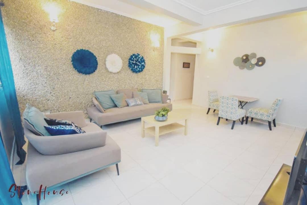 Stone House - Makepe, Douala Apart otel Dış mekan fotoğraf