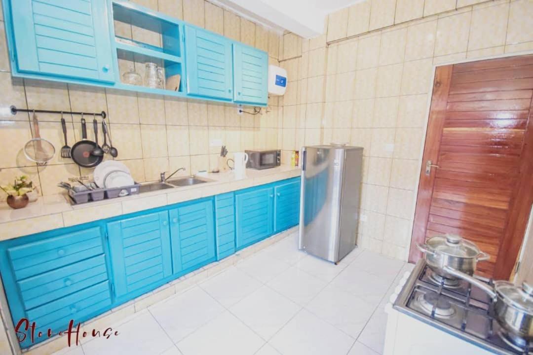 Stone House - Makepe, Douala Apart otel Dış mekan fotoğraf